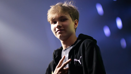 在上届比赛 在上届比赛