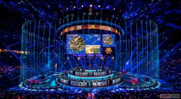 他展现出更 他展现出更