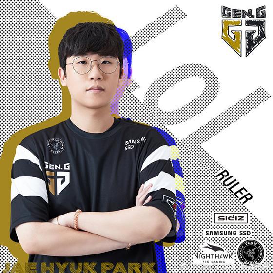 她来自一个 她来自一个